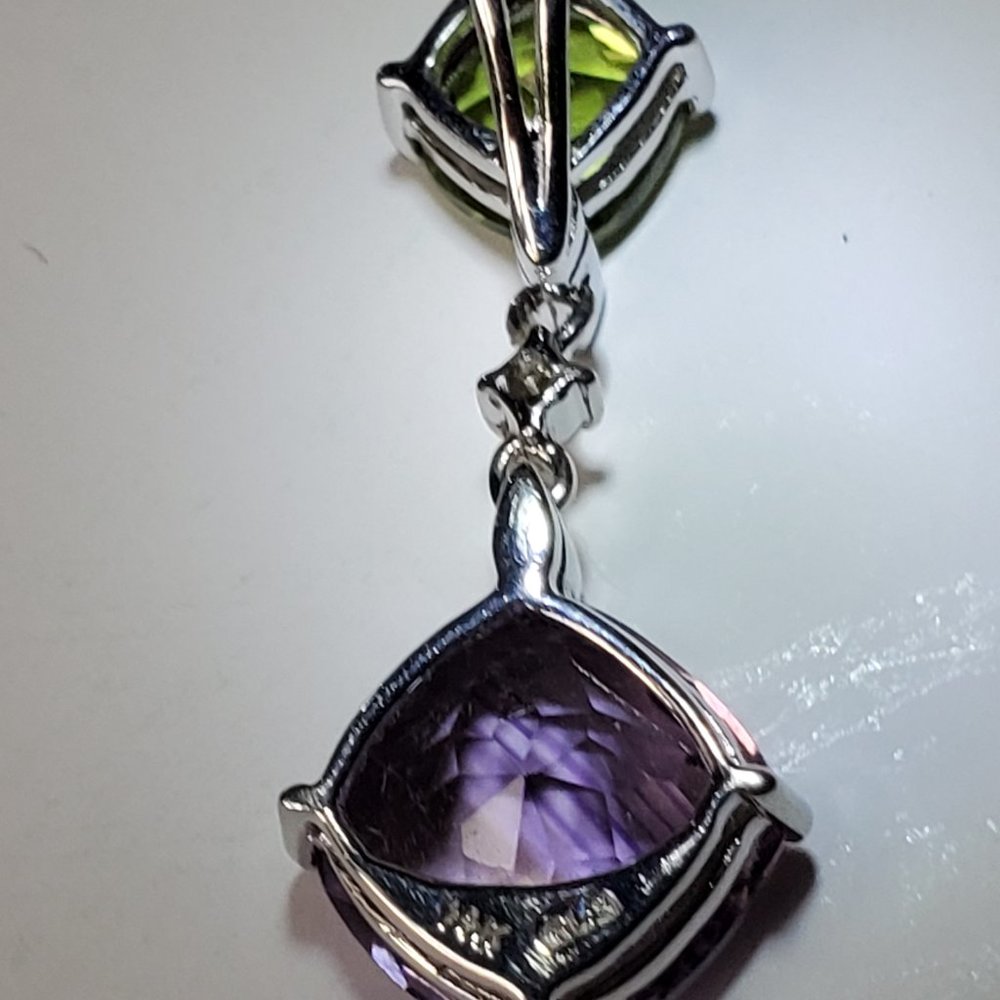 BEAUTIFUL 14K WHITE GOLD EARRINGS & PENDANT SET - Picture 9 of 10